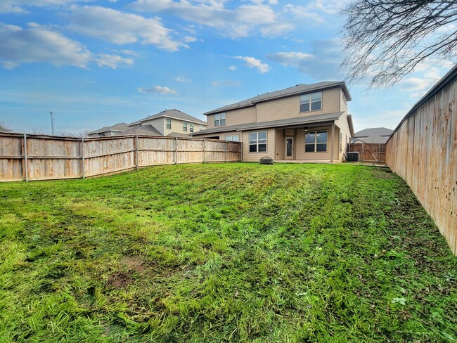 Building Photo - Gorgeous 3 BR/2.5 BA Single-Family Home in...