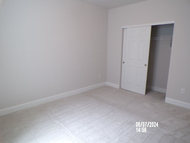 Building Photo - Stunning Home in Castle Rock 4Bedrooms 3.5 Bathrooms!