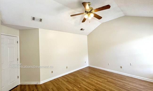 Building Photo - 9299 Grove Manor Dr