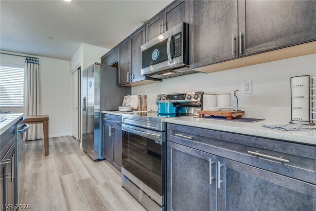 Building Photo - 6810 Truffle Gray St