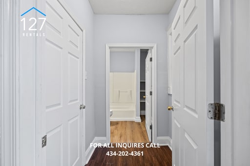 Building Photo - Updated 2BR Duplex with Central Air & Washer/Dryer – Water, Sewer & Trash Included!