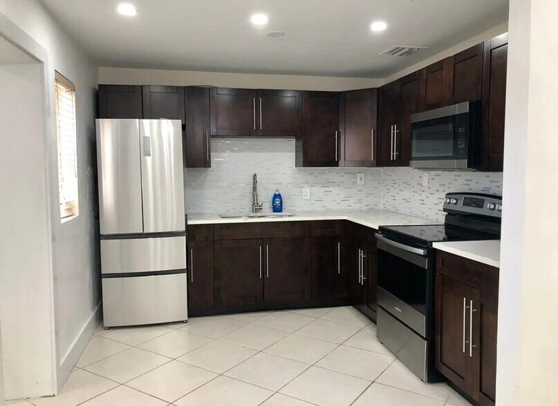 Building Photo - 14321 Boggs Dr