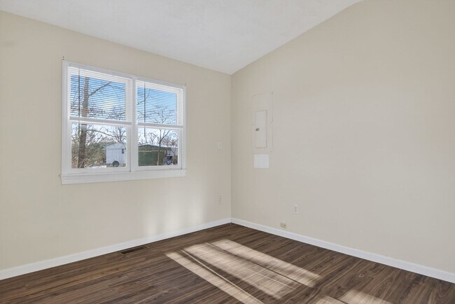 Building Photo - 1 bed/1 bath. Pet Friendly Travel Nurse