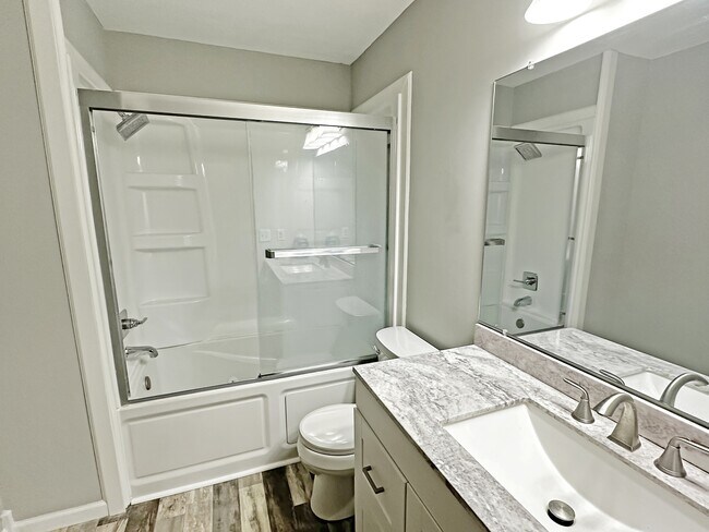 Building Photo - 3421 Placer Ave