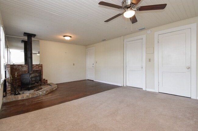 Building Photo - 517 NW 27th Ave