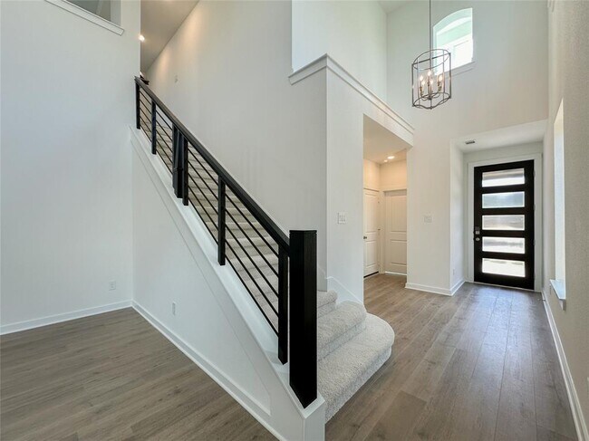 Building Photo - 541 Sand Branch Dr