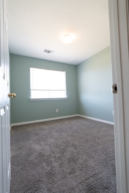 Building Photo - 623 Hollandbridge Ln