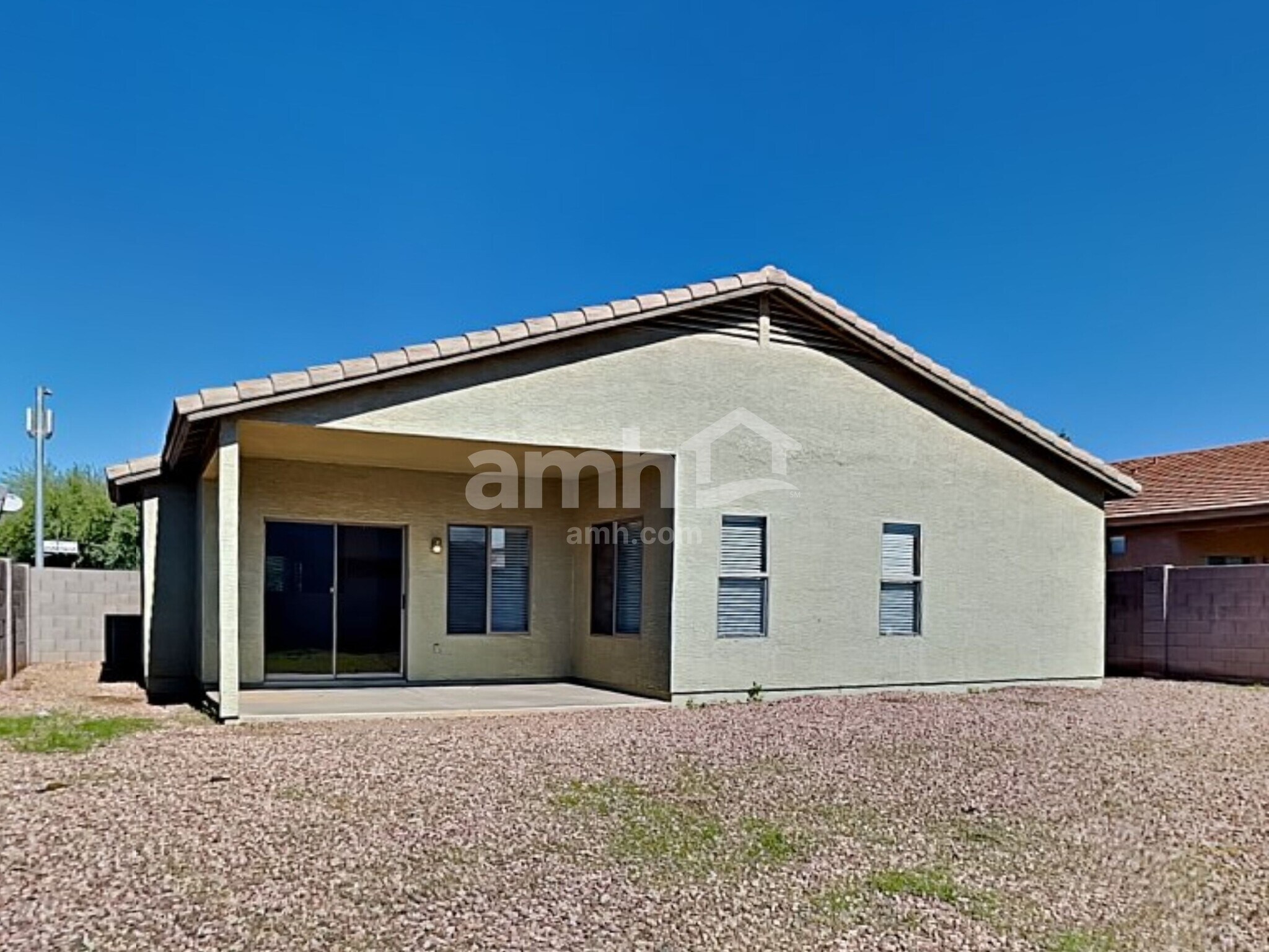 Building Photo - 7201 W Sunderland Ave