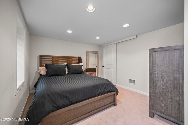 Building Photo - 5 Cortland Rd