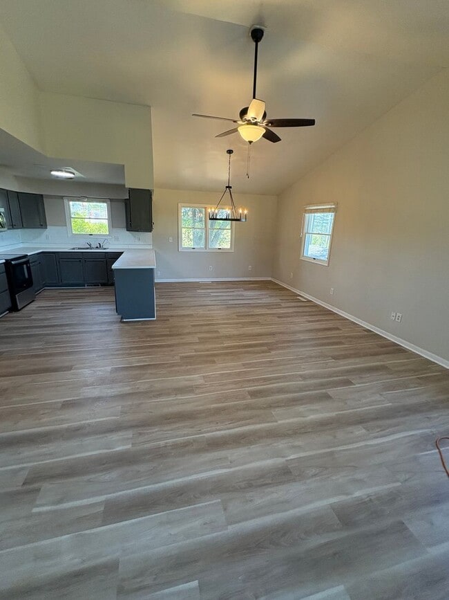 Building Photo - 3bedroom 3 bath. coming soon.