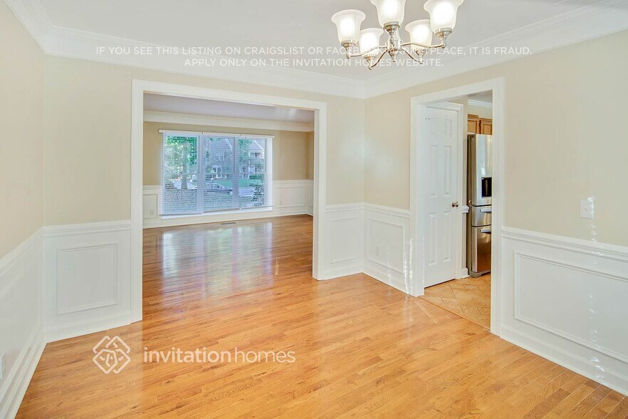 Building Photo - 8807 Doe Path Ln
