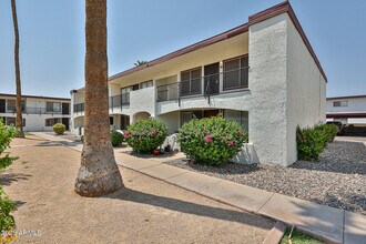 Building Photo - 240 Old Litchfield Rd