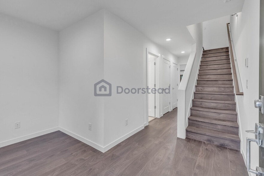 Building Photo - 6309 9th Ave NE