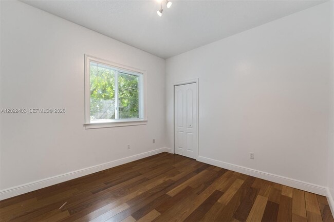 Building Photo - 3060 Lime Ct