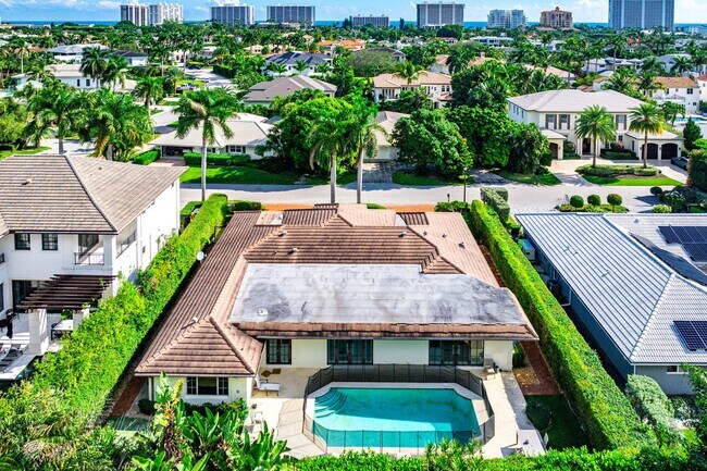 Building Photo - 2121 Areca Palm Rd