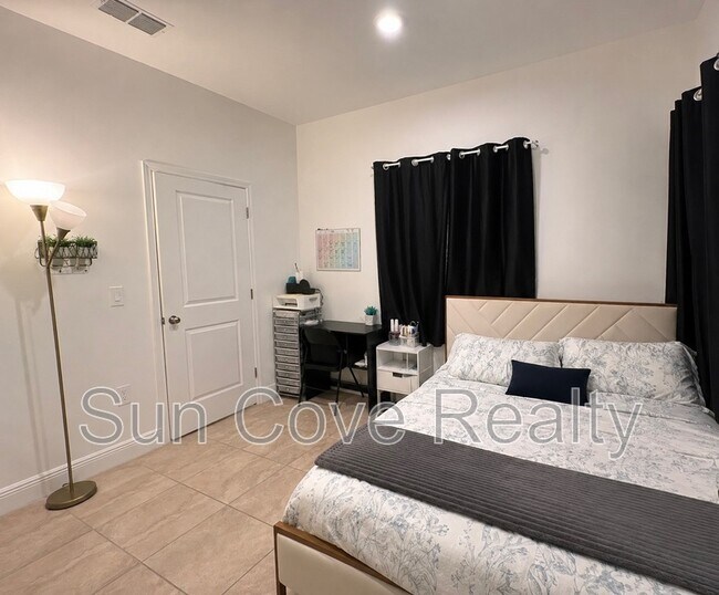Building Photo - 1631 Cumin Dr