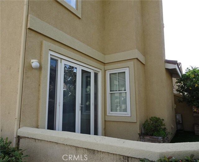 Building Photo - 406 N Kenwood