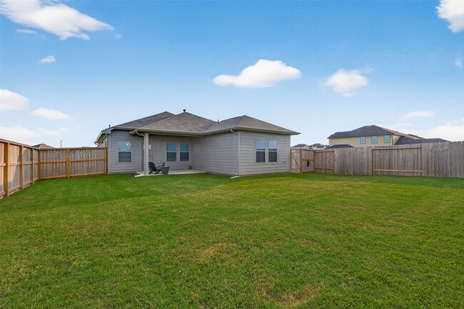 Building Photo - 8102 Coral Dr