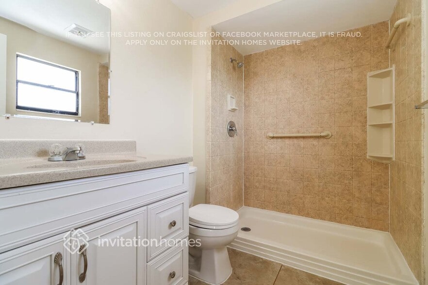 Building Photo - 16517 Foothill Dr