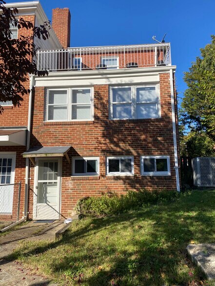 Primary Photo - 3107 S Fox St