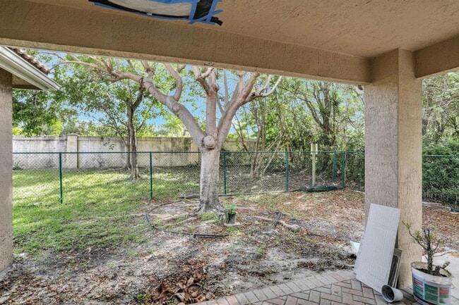 Building Photo - 4066 Cresent Creek St
