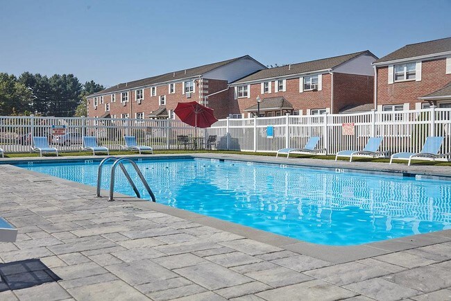 Building Photo - 97 Salmon Brook Dr
