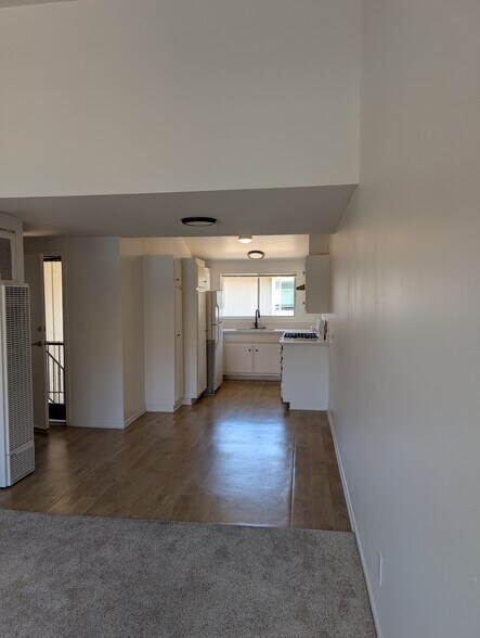 Building Photo - 4817 San Gordiano Ave