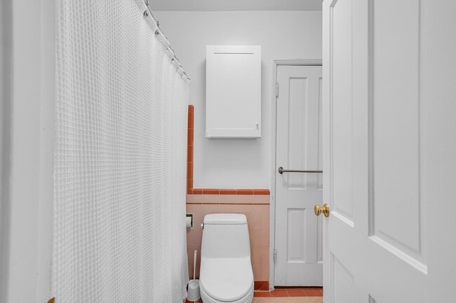 Building Photo - 7503 Willow Glen Rd