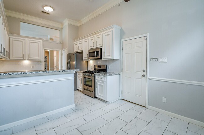 Building Photo - 21818 Windsor Castle Dr