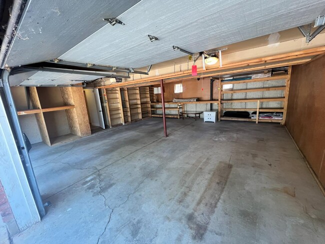 Building Photo - 1597 Navajo Dr