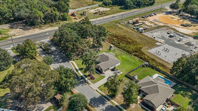 Building Photo - Home in Lake Arthur Estates!