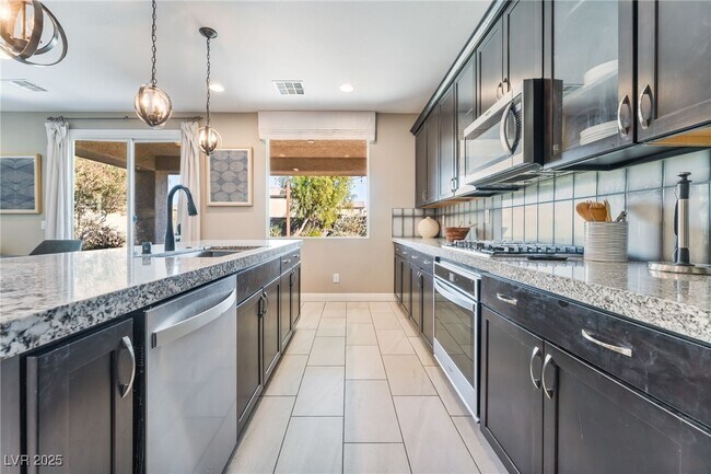 Building Photo - 1506 Visible Ave