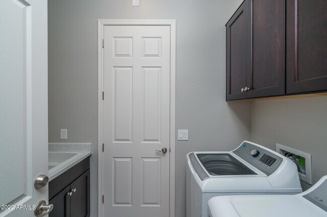 Building Photo - 16081 W Electra Ln