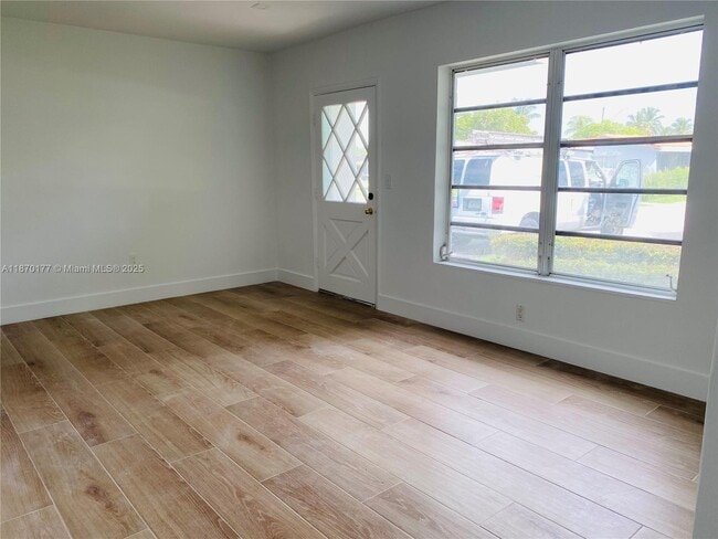 Building Photo - 8130 SW 37th Terrace
