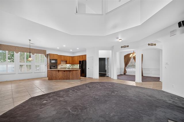 Building Photo - 404 Creekside Dr