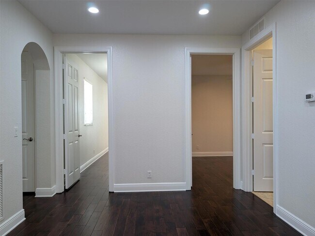 Building Photo - 8247 NW 120th Way