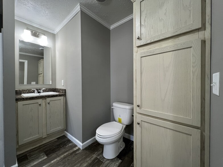 Building Photo - 53 Sugar Maple Dr