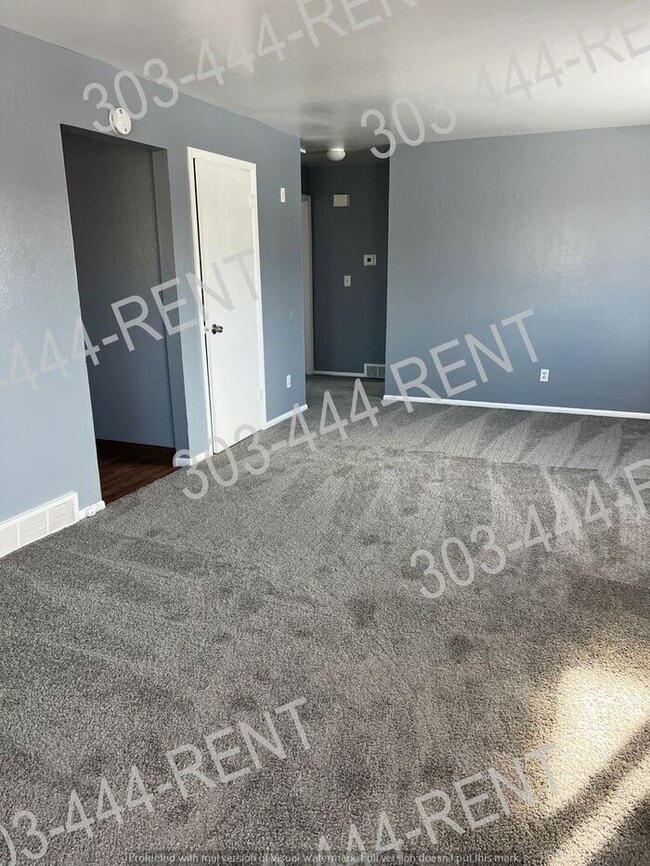 Building Photo - Great Westminster Location - 2 Bedrooms, 1 Bath with Bonus Square Footage in the Basement!