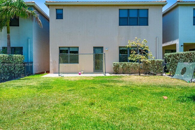 Building Photo - 19115 NE 8th Ct