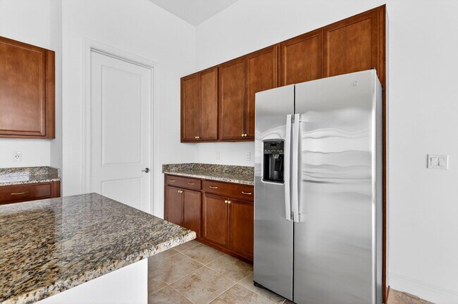 Building Photo - 11344 SW Pietra Wy