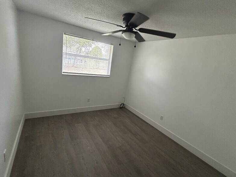 Building Photo - 5446 Lisa Cir