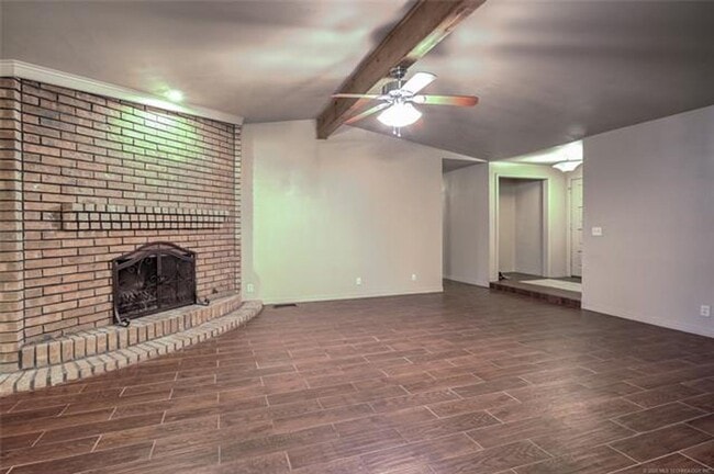 Building Photo - Beautifully updated modern ranch home in the heart of Jenks. Close to Jenks High School, Main Str...