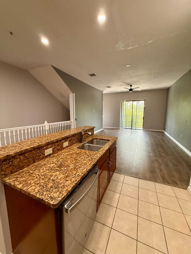 Kitchen/Family Room - 3712 Avalon Park E Blvd