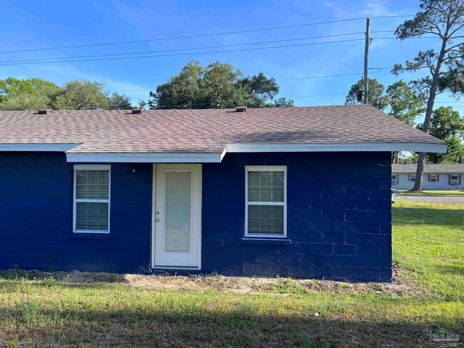 Building Photo - 2116 Eliasberg St