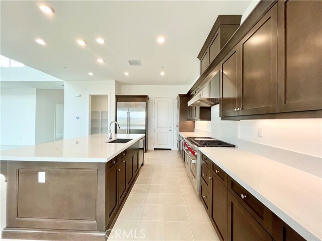 Building Photo - 27511 Elderberry Dr