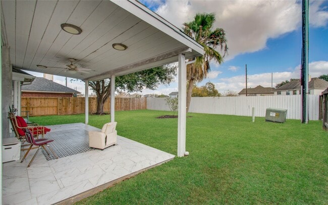 Building Photo - 3219 Leila Oaks Dr