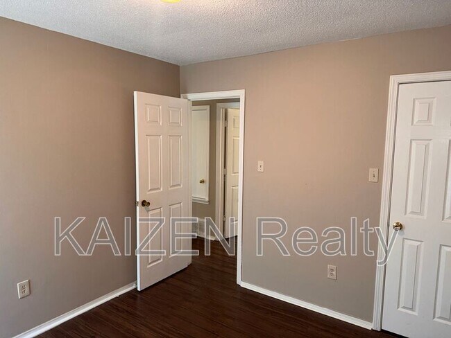 Building Photo - 4192 Anderton Blvd
