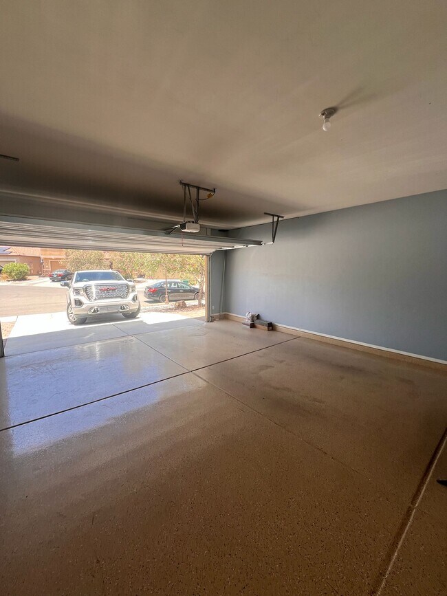 Building Photo - 16023 S Camino Casal