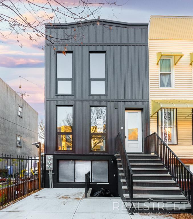 Building Photo - Newly Renovated 2 Bedroom in Bushwick