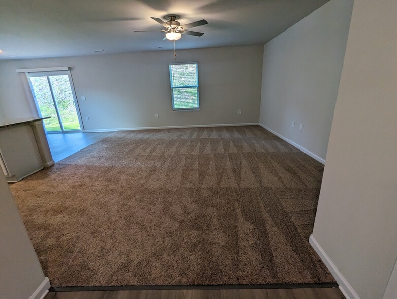 Building Photo - Room in Single Family Home on Trailblazer St